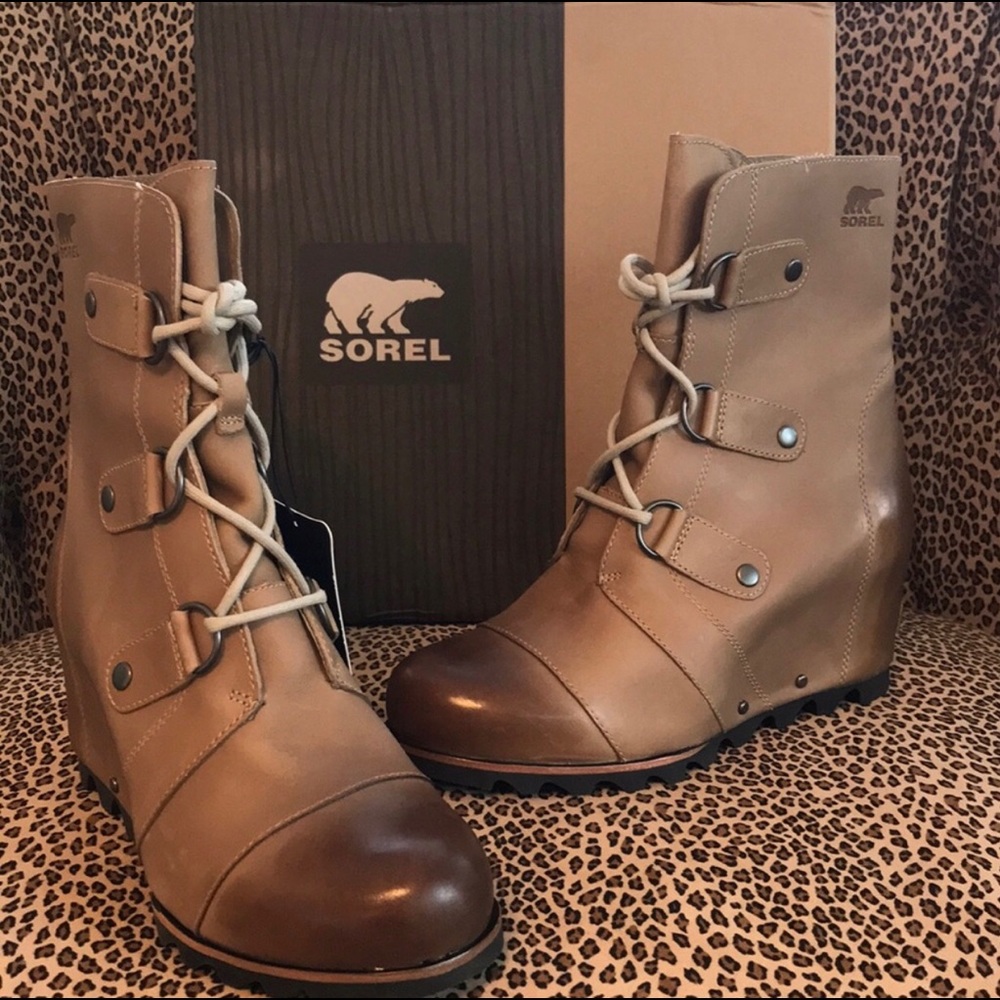 NWT Sorel Joan of Arctic Wedge Boots